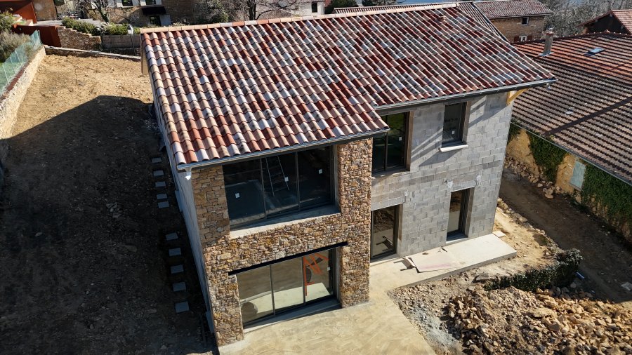 Toiture neuve dans les Mont d'Or