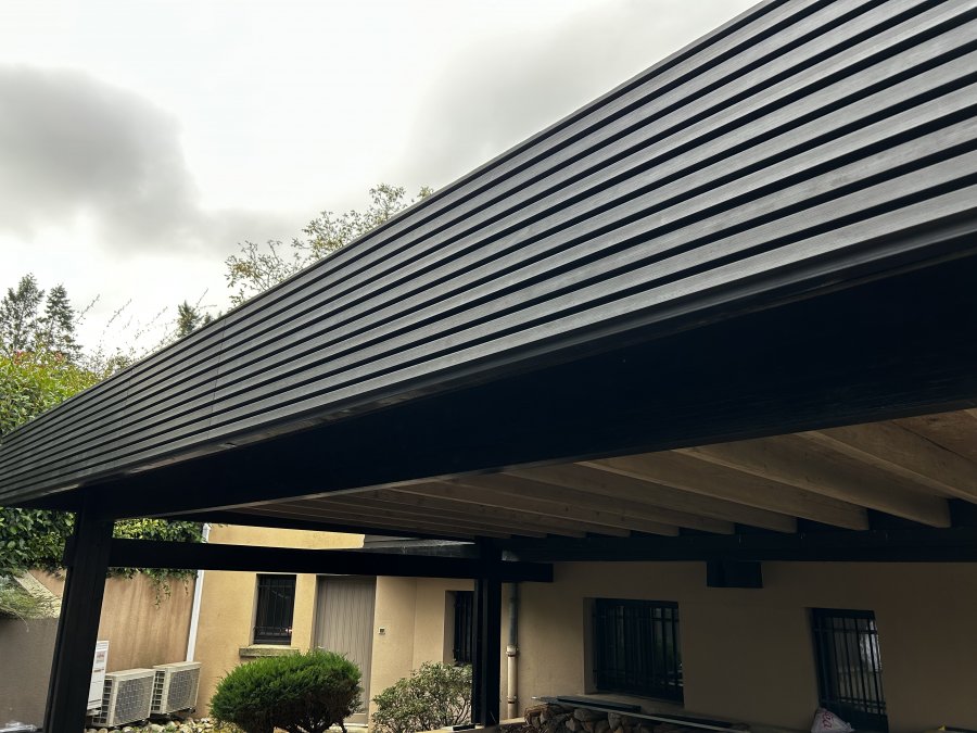 Bardage en composite dans le Rhône