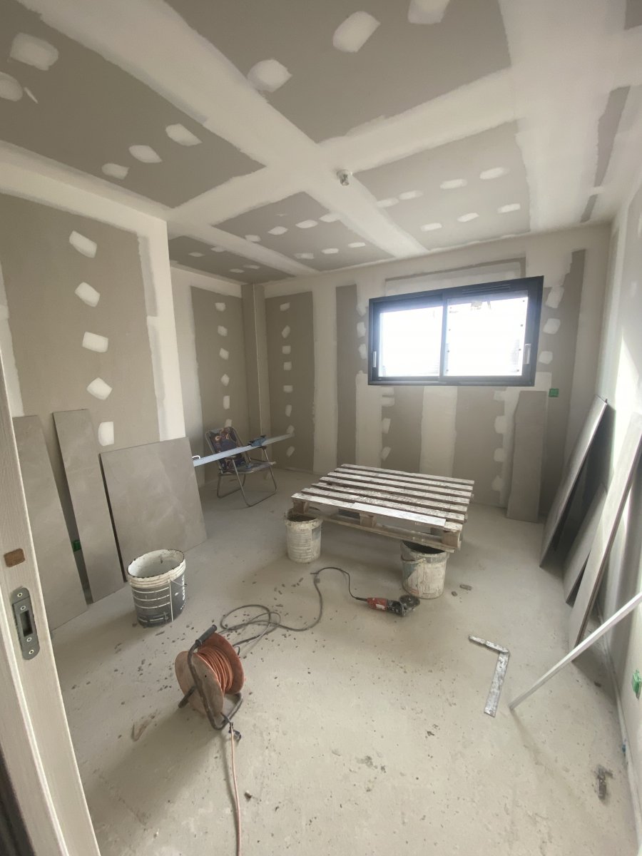 Plâtrerie et menuiserie extérieure