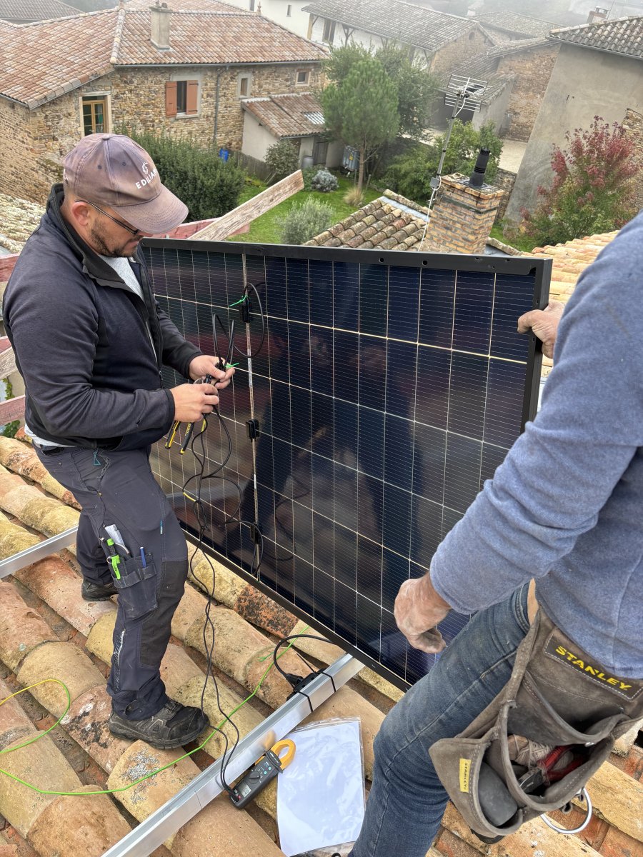 Pose de panneaux photovoltaïques