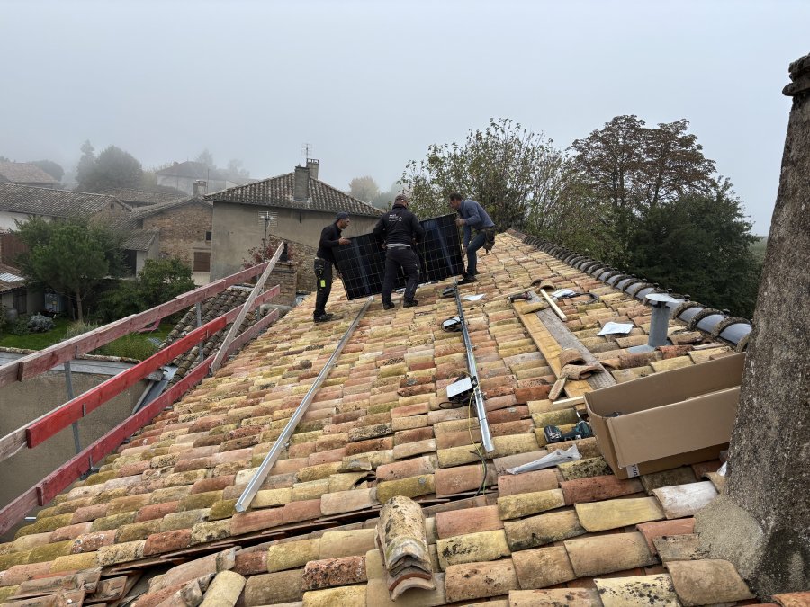 Pose de panneaux photovoltaïques